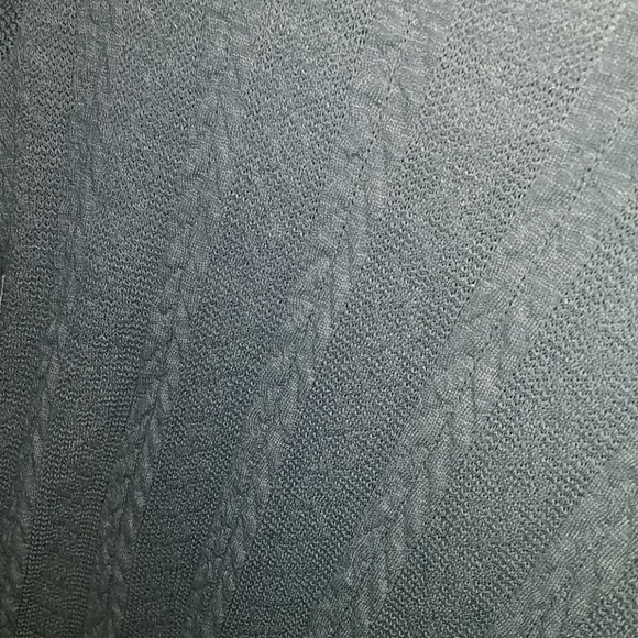 Soft gray sweater - Picture 3 of 3